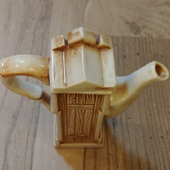 Cardew Design Small Decorative Teapot Grandfather Clock With Cat & Mouse - Picture 6 of 10